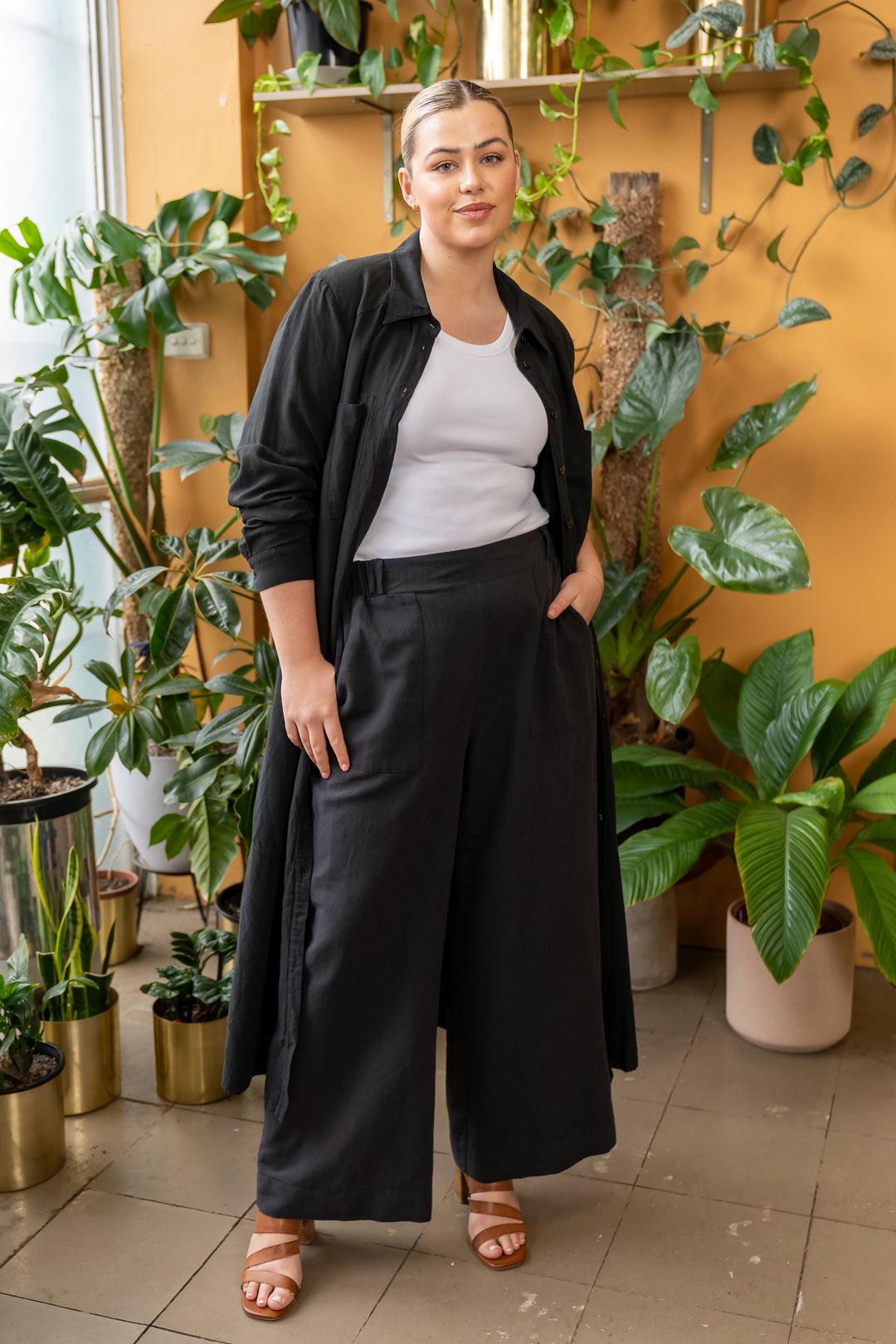 Here Comes The Sun Wide Leg Linen Pant - Black - ONLY ONE XS (12-14) –  Harlow